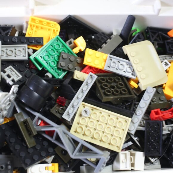 1.268 LBs of Building Blocks - Picture 3 of 5